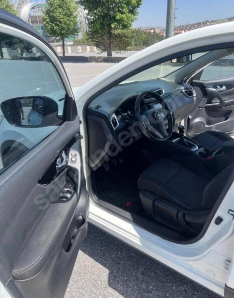 Nissan Qashqai 2015 129.000 KM'de