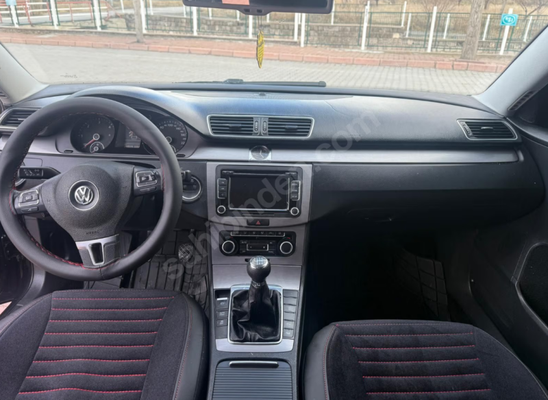 ACİL...PASSAT B7 TEK DEGİSEN 2.5 PARCA BOYA HARİCİ HATASİZ