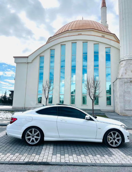 SAHİBİNDEN BAKIMLI 2012 COUPE 7G-TRONİK AMG açıklamayı okuyun