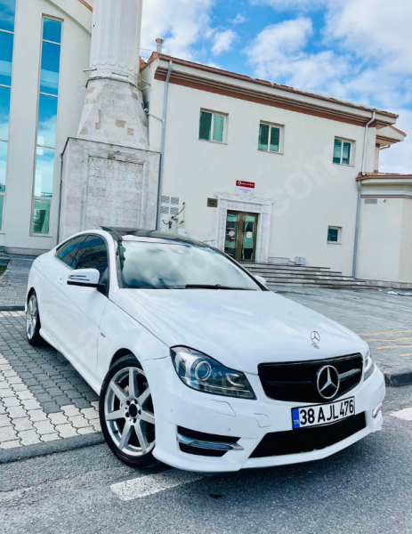 SAHİBİNDEN BAKIMLI 2012 COUPE 7G-TRONİK AMG açıklamayı okuyun