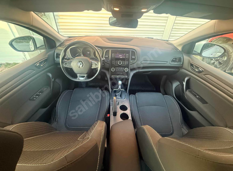 HATASIZ DEĞİŞENSİZ 88.000km MEGAN 4 BODRUM TESLİM