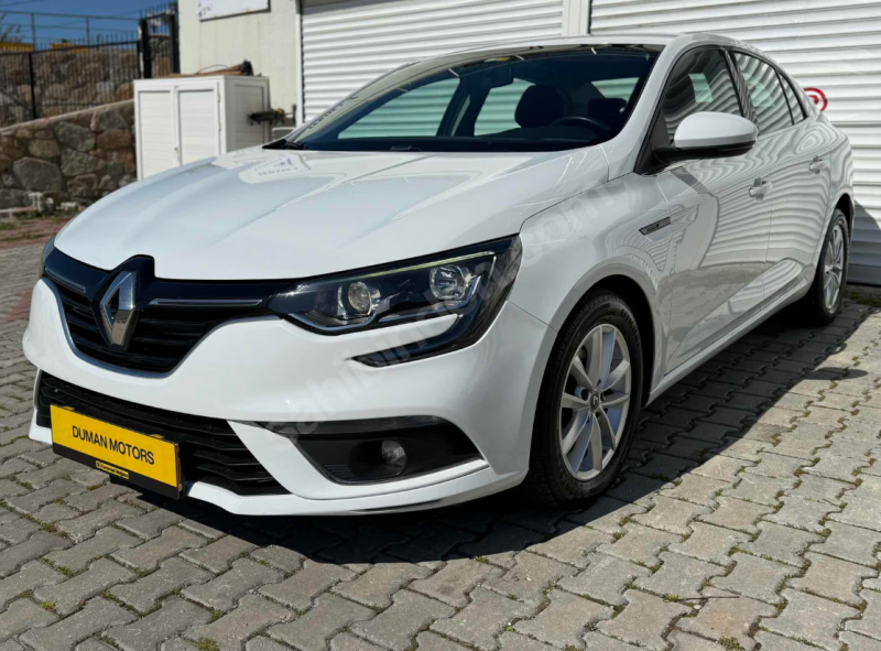 HATASIZ DEĞİŞENSİZ 88.000km MEGAN 4 BODRUM TESLİM