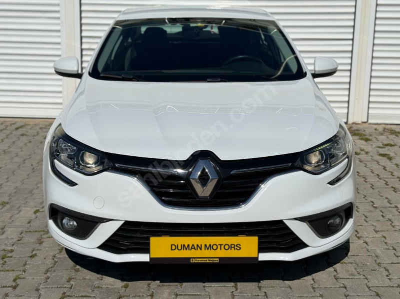 HATASIZ DEĞİŞENSİZ 88.000km MEGAN 4 BODRUM TESLİM