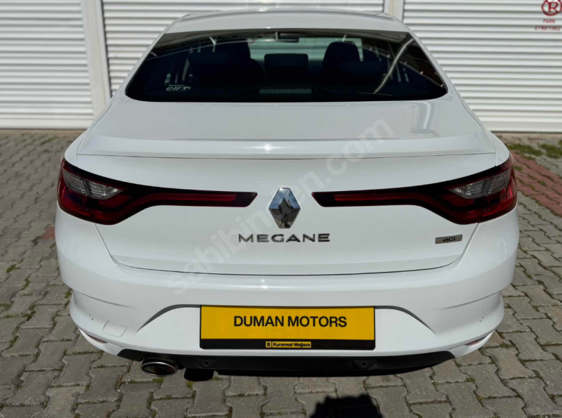 HATASIZ DEĞİŞENSİZ 88.000km MEGAN 4 BODRUM TESLİM