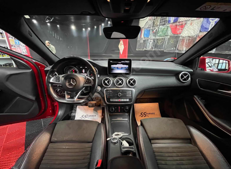 KIRMIZI MERCEDES a180 AMG HATASIZ BOYASIZ