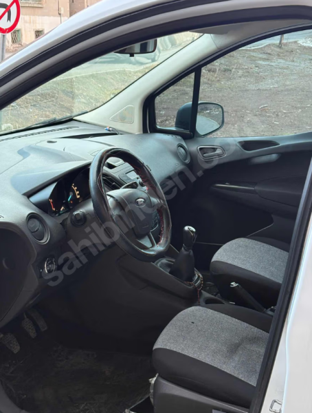 MASRAFSIZ DEĞİŞENSİZ 2015 MODEL FORD COURİER 1.5 TDCi TREND