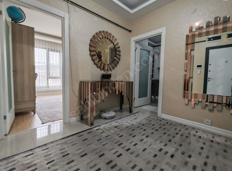 ŞEHRİN GÖBEĞİNDE STELLA SİTESİNDE 3+1 LÜKS DAİRE