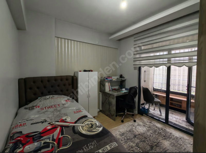 ŞEHRİN GÖBEĞİNDE STELLA SİTESİNDE 3+1 LÜKS DAİRE