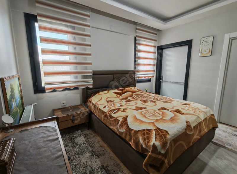 ŞEHRİN GÖBEĞİNDE STELLA SİTESİNDE 3+1 LÜKS DAİRE