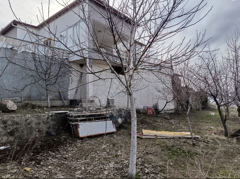 Cayirkasi Evlerinde 975 M Arsali 3+1 Yazlik