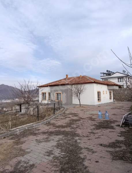 Cayirkasi Evlerinde 975 M Arsali 3+1 Yazlik