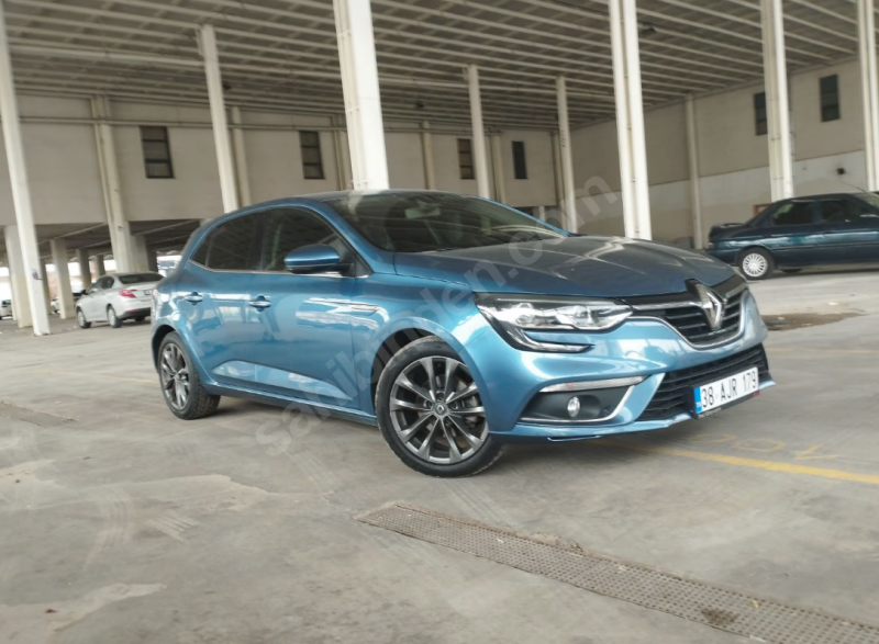 Sahibinden hatasız boyasız Megane