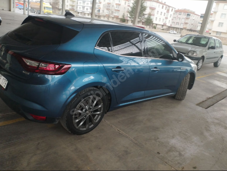 Sahibinden hatasız boyasız Megane
