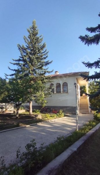 TEMİZ PARSELLİ BAHÇELİ EV