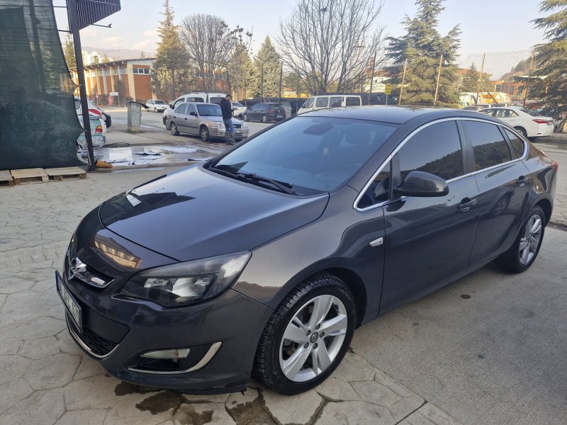 2015 MODEL OPEL ASTRA