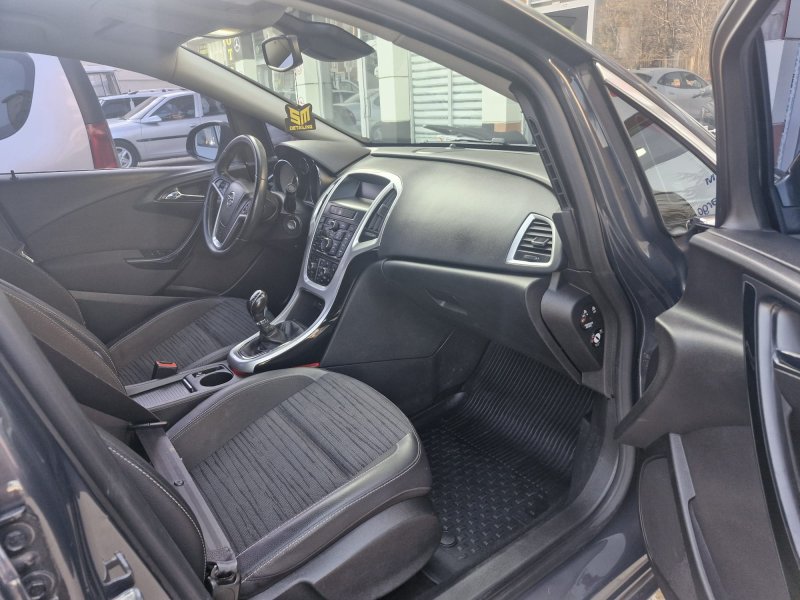 2015 MODEL OPEL ASTRA