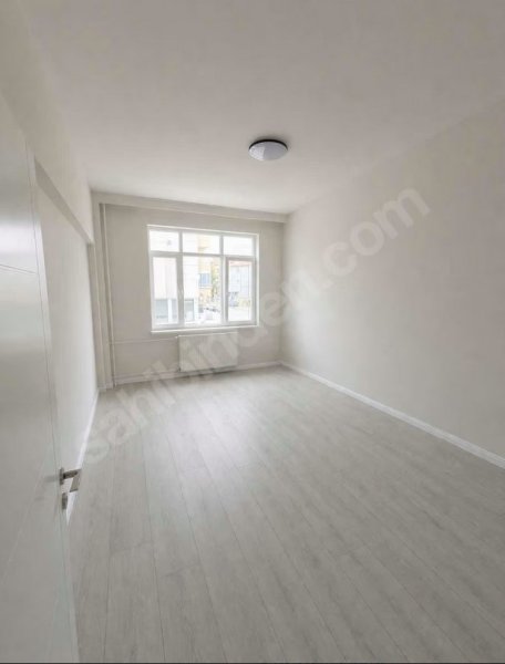 MEVLANA MAHALLESİNDE KİRALIK FIRSAT DAİRE!