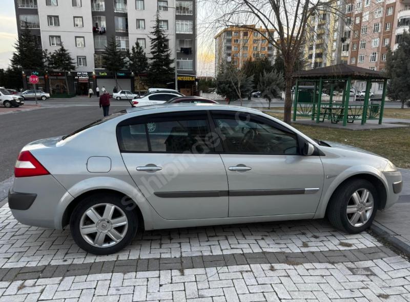 TEMİZ HATASIZ AYARINDA MEGANE 2
