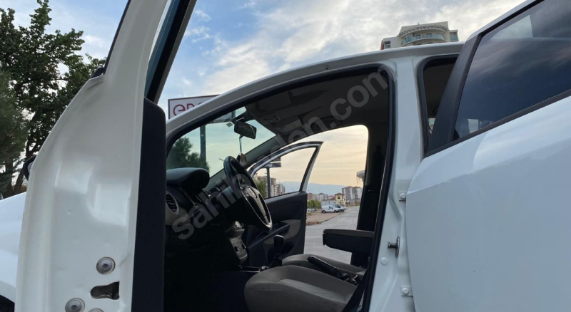Temiz Fiat Linea 1.3 Multijet Urban Motor Yürür Kusursuz