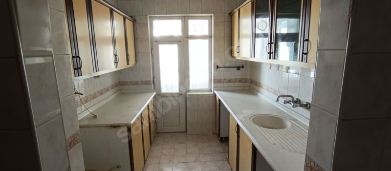 Sahibinden Kiracılı Anayurt meydana 1dk.yürüme mesafesi