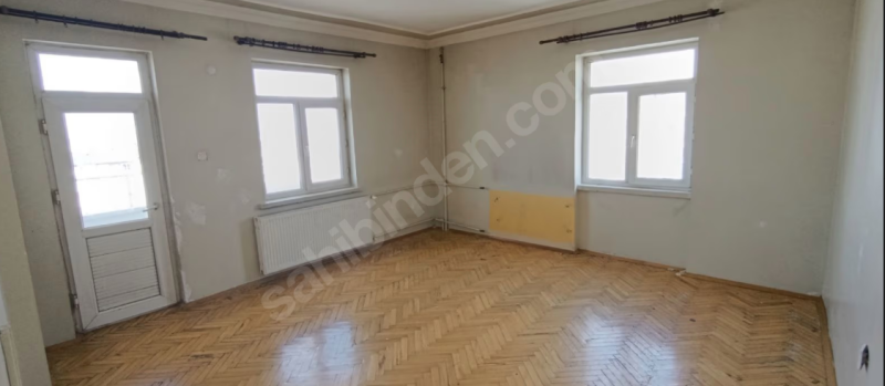 Sahibinden Kiracılı Anayurt meydana 1dk.yürüme mesafesi