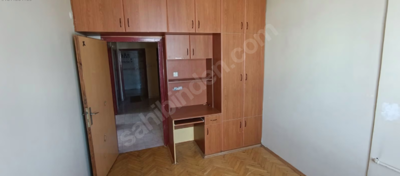 Sahibinden Kiracılı Anayurt meydana 1dk.yürüme mesafesi
