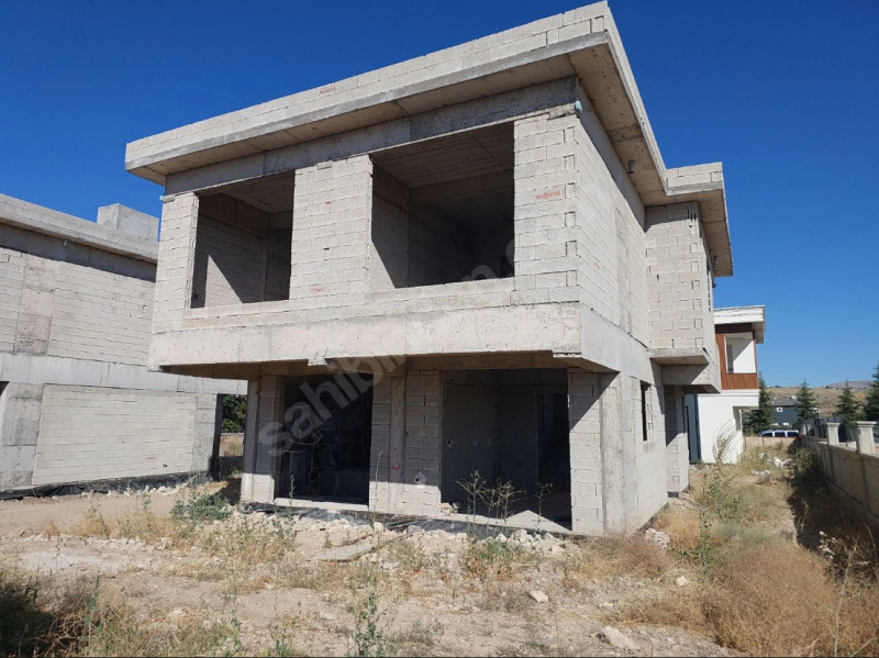SAHIBINDEN SATILIK KABA İNŞAATI BİTMİŞ VILLA