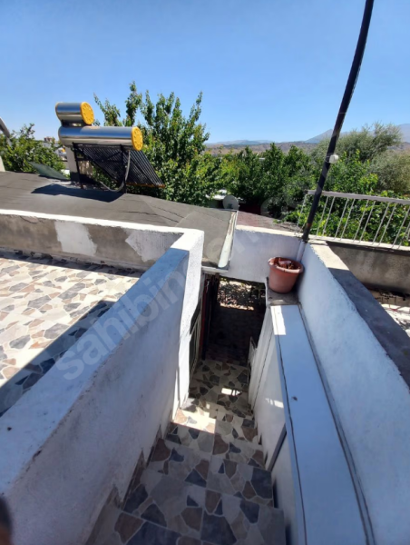ŞEHİR MERKEZİ ALTINOLUKTA EVLİ BAHÇE