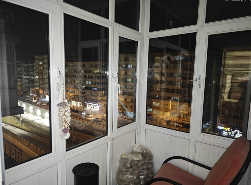 Sivas Caddesinde Cadde Manzaralı full yapılı 4+1 Kombili
