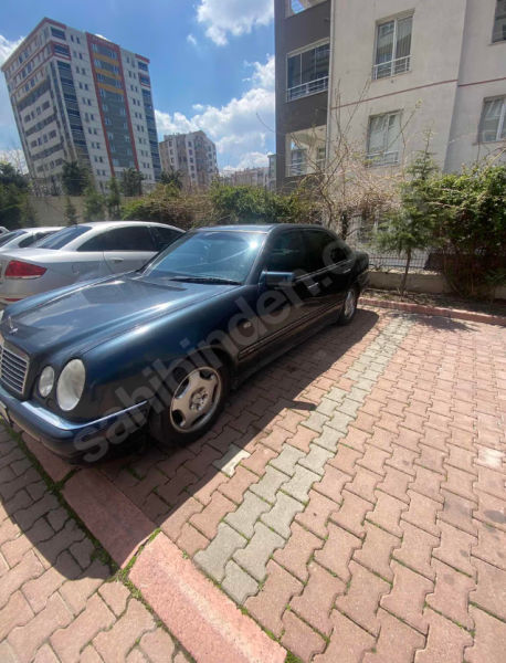 SAHİBİNDEN E 200 KOMP. AVANTGARDE OTOMATİK 186 HP