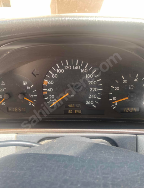 SAHİBİNDEN E 200 KOMP. AVANTGARDE OTOMATİK 186 HP
