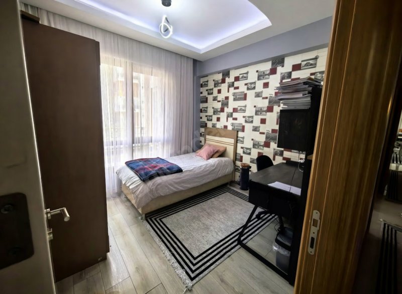 Yakutta 4+1 premium emsallerine göre geniş daire