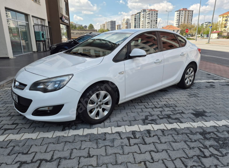 DÜŞÜK KM OPEL ASTRA J BENZİN+LPG AİLE ARABASI