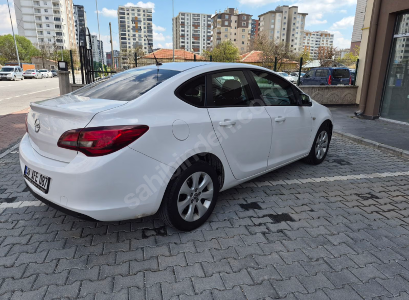 DÜŞÜK KM OPEL ASTRA J BENZİN+LPG AİLE ARABASI