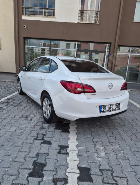 DÜŞÜK KM OPEL ASTRA J BENZİN+LPG AİLE ARABASI