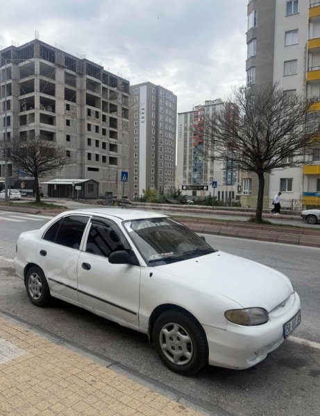 SATILIK HYUNDAI ACCENT 1.3 LX (2000 MODEL)