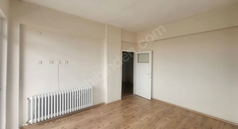 Ziyagökalp Mahallesinde Yenilenmiş Asansörlü 3+1 Satılık Daire