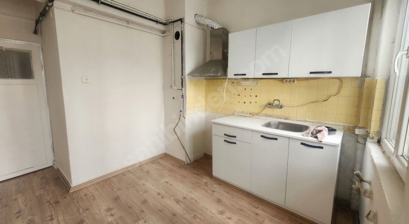 Ziyagökalp Mahallesinde Yenilenmiş Asansörlü 3+1 Satılık Daire