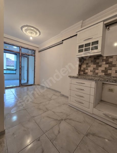 Tekir Caddesi Üzeri 3+1 Sıfır Daire Ferah ve Kullanışlı