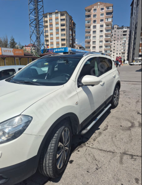 NISSAN QASHQAI 1.6 PLATINUM OTOMATİK ORİJİNAL