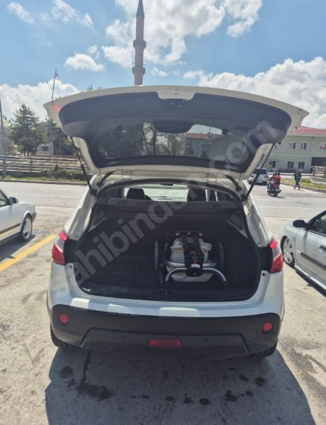 NISSAN QASHQAI 1.6 PLATINUM OTOMATİK ORİJİNAL