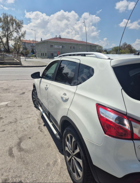 NISSAN QASHQAI 1.6 PLATINUM OTOMATİK ORİJİNAL