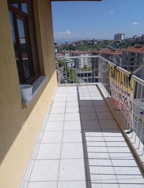 Eskişehir Bağlarinda Cadde üzeri 2+1 kiralik kombili daire