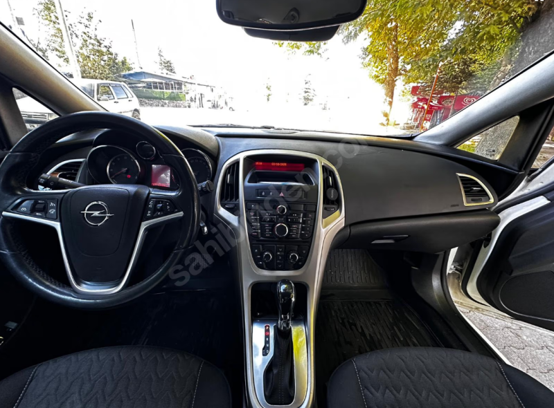 OTOMATİK 2013 Astra 127.000 Km