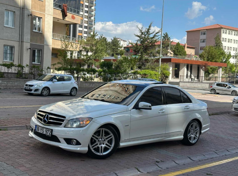 2011 Mercedes-Benz C180 KOMP. BLUEFF. AMG KM:183.000