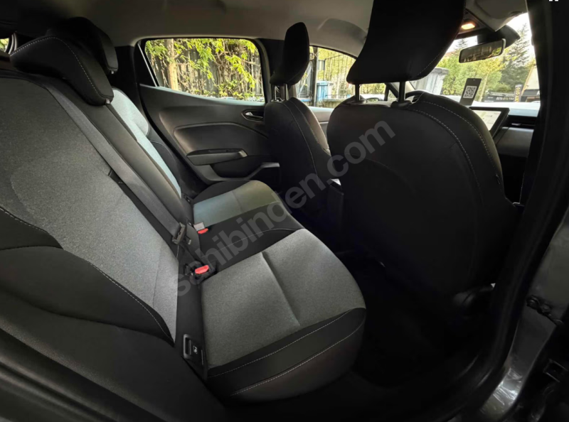 HATASIZ BOYASIZ 2024 CLIO 1.0 TCE EVOLUTION SERVİS BAKIMLI
