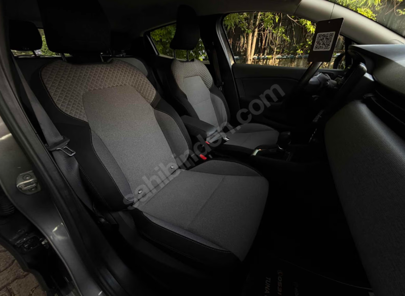 HATASIZ BOYASIZ 2024 CLIO 1.0 TCE EVOLUTION SERVİS BAKIMLI