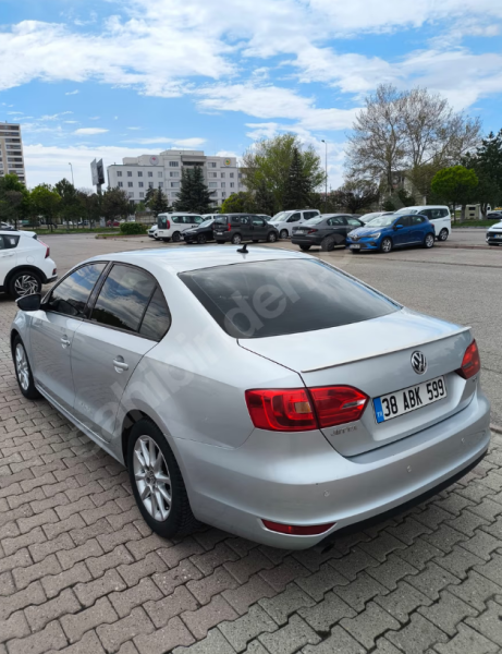 SAHİBİNDEN TEMİZ OTOMATİK JETTA