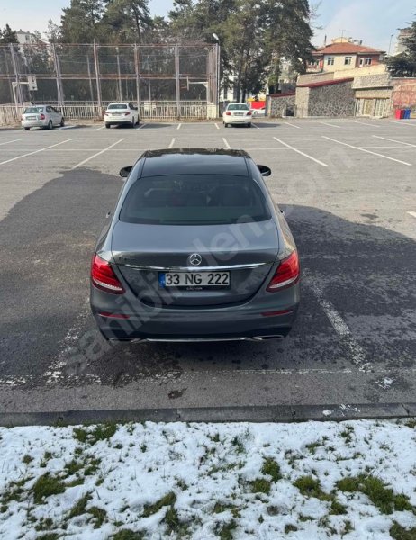 2017 model Mercedes-Benz E180 AMG paket