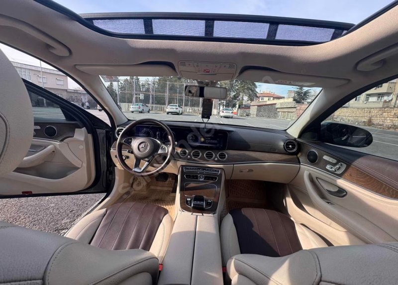 2017 model Mercedes-Benz E180 AMG paket